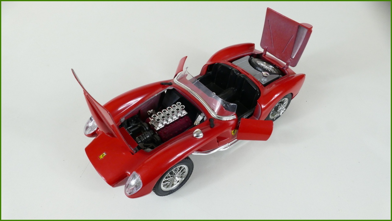 Kovový Model Bburago 1:18 - Ferrari 250 Testa Rossa (1957) - Viz Popis