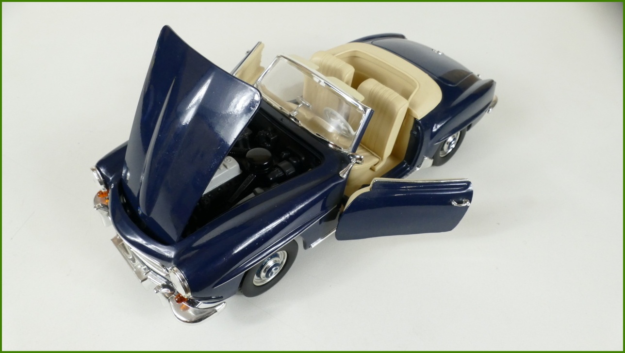 Model Auta ERTL 1:18 - Mercedes Benz 190 SL - Viz Popis