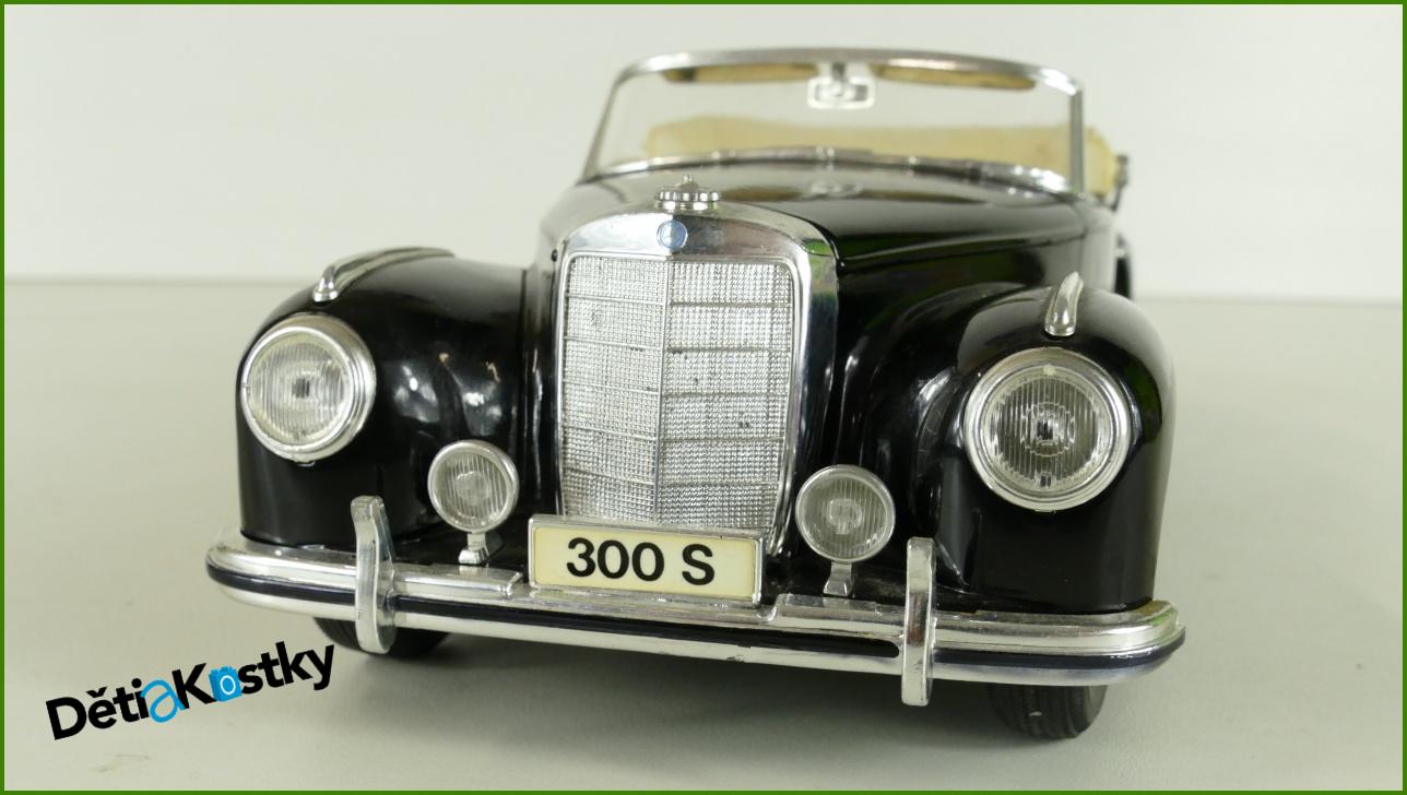Model Auta Maisto 1:18 - Mercedes Benz 300 S (1955) - Viz Popis