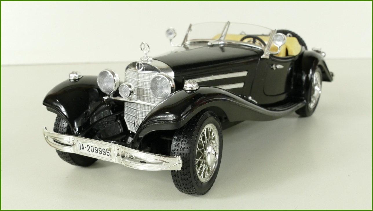 Kovový Model Bburago 1:18 - Mercedes Benz 500K Roadster (1936) s Krabicí