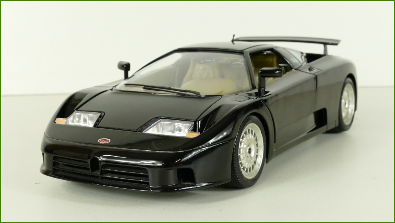 Kovový Model Bburago 1:18 - Bugatti EB 110 (1991) s Krabicí