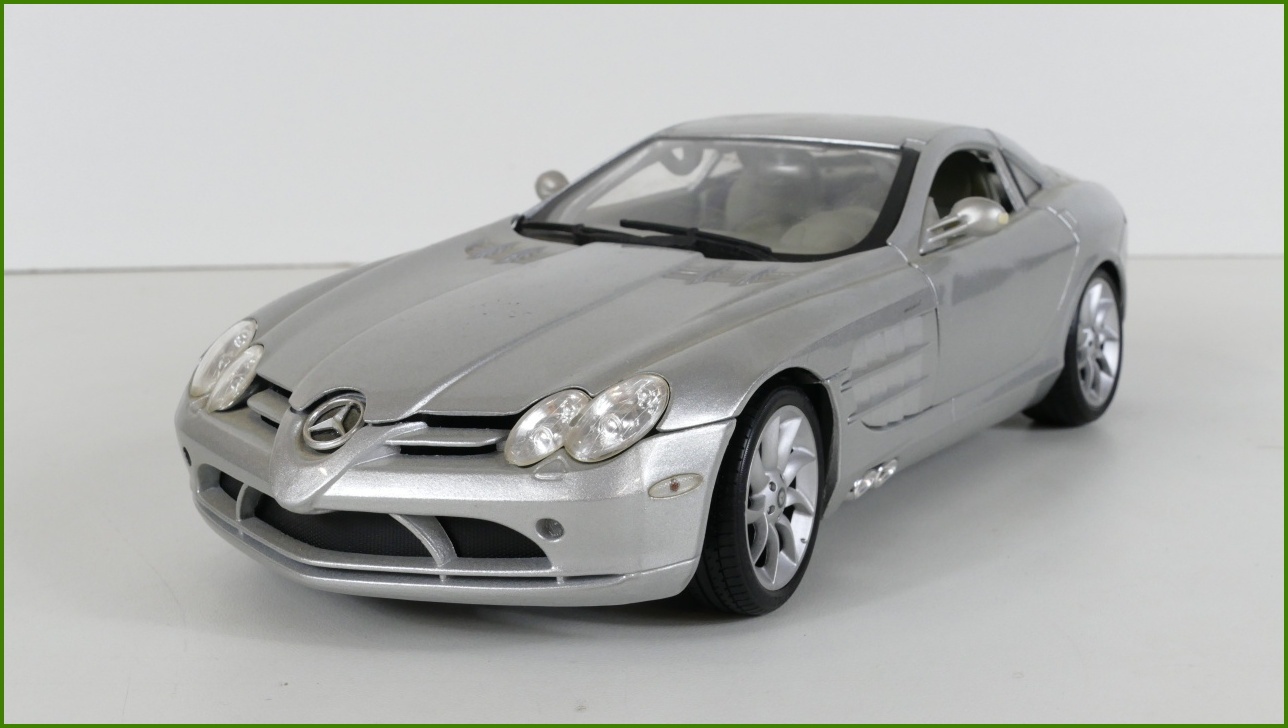 Model Maisto 1:18 - Mercedes-Benz SLR McLaren