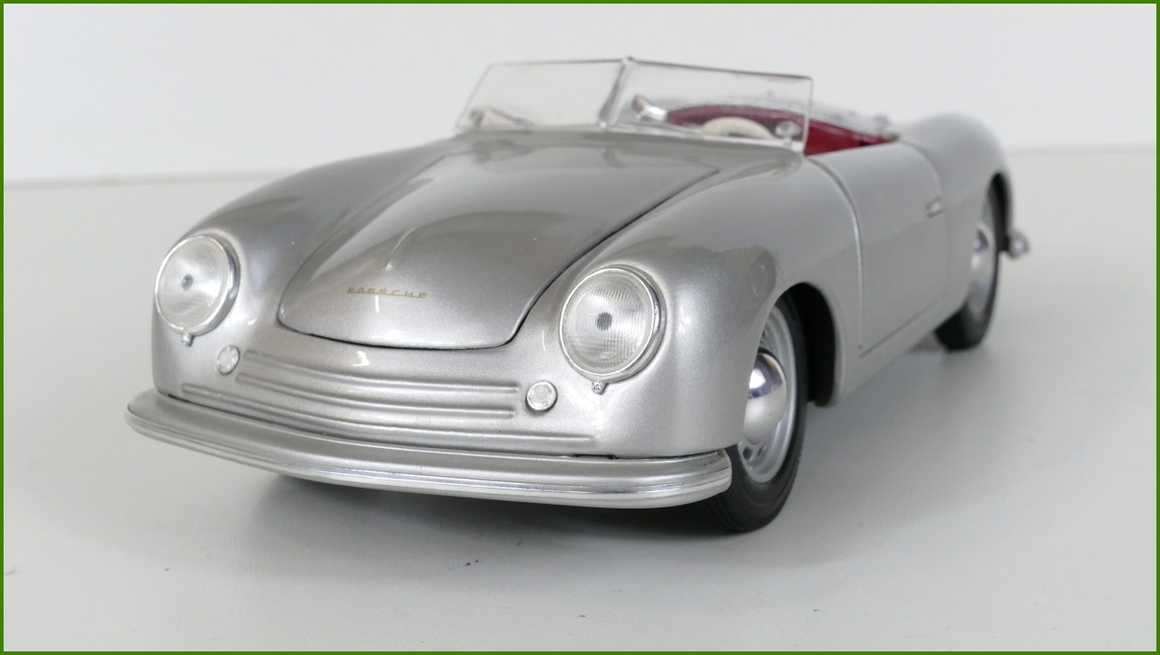 Model Maisto 1:18 - Porsche Typ 356 Roadster (1948)