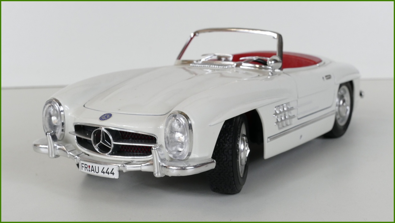 Kovový Model Bburago 1:18 - Mercedes-Benz 300 SL - Viz Popis