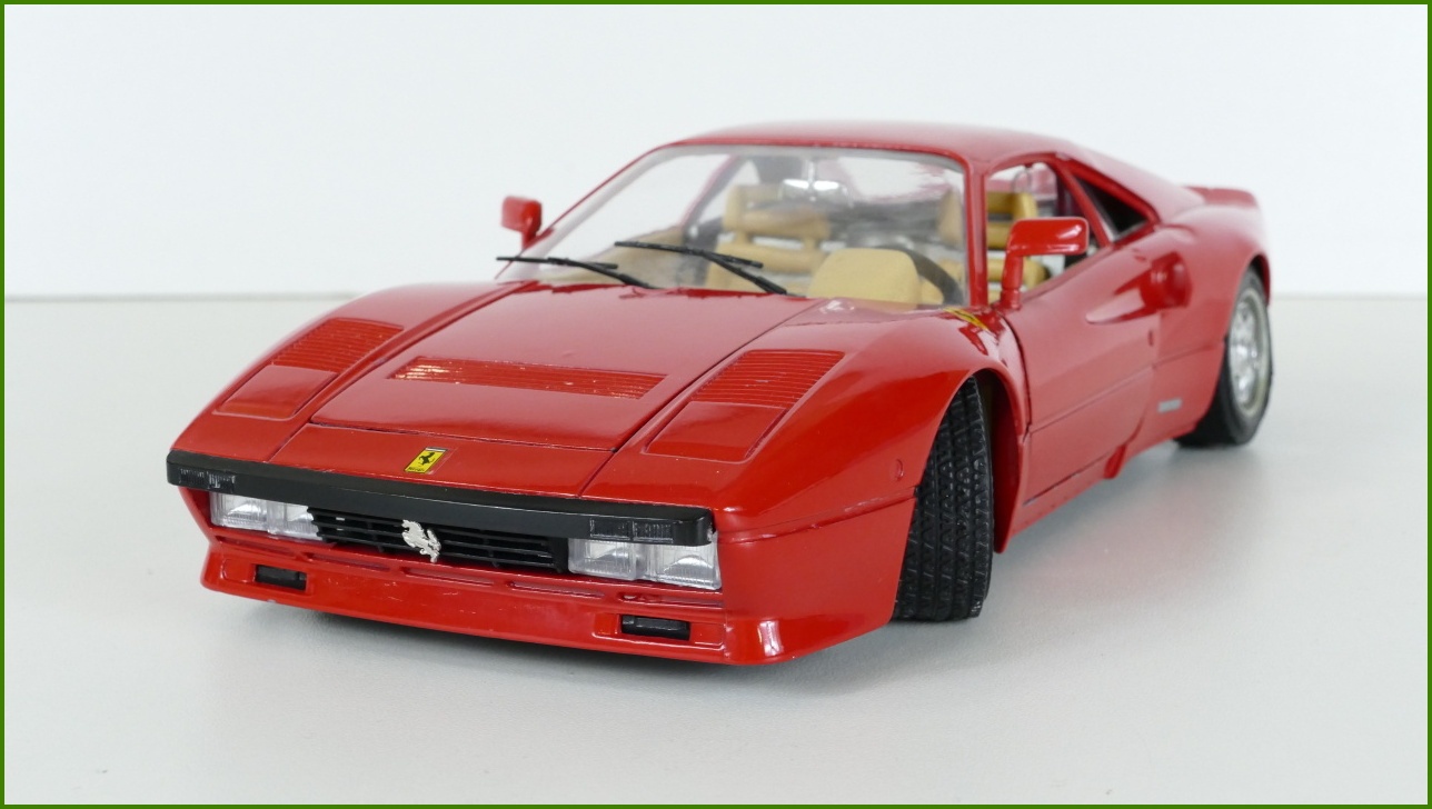Kovový Model Bburago 1:18 - Ferrari GTO (1984) - Viz Popis