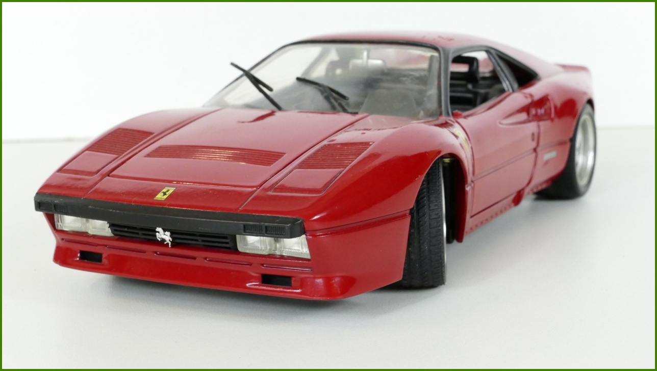Model Hot Wheels 1:18 - Ferrari 288 GTO - Viz Popis