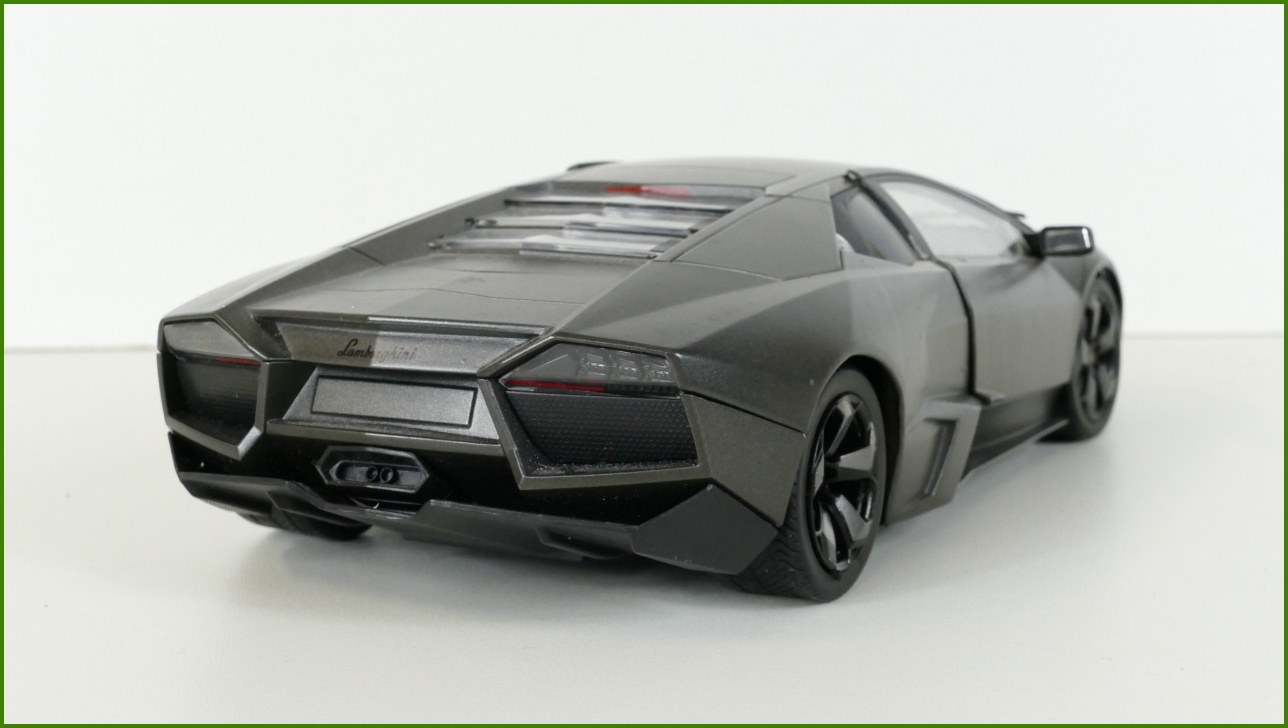 Model Auta Mondo Motors 1:18 - Lamborghini Reventón - Viz Popis