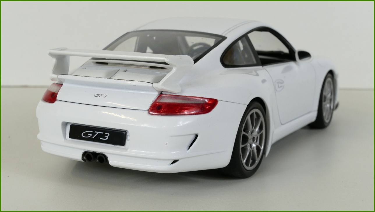 Model Auta Welly 1:18 - Porsche 911 (997) GT3