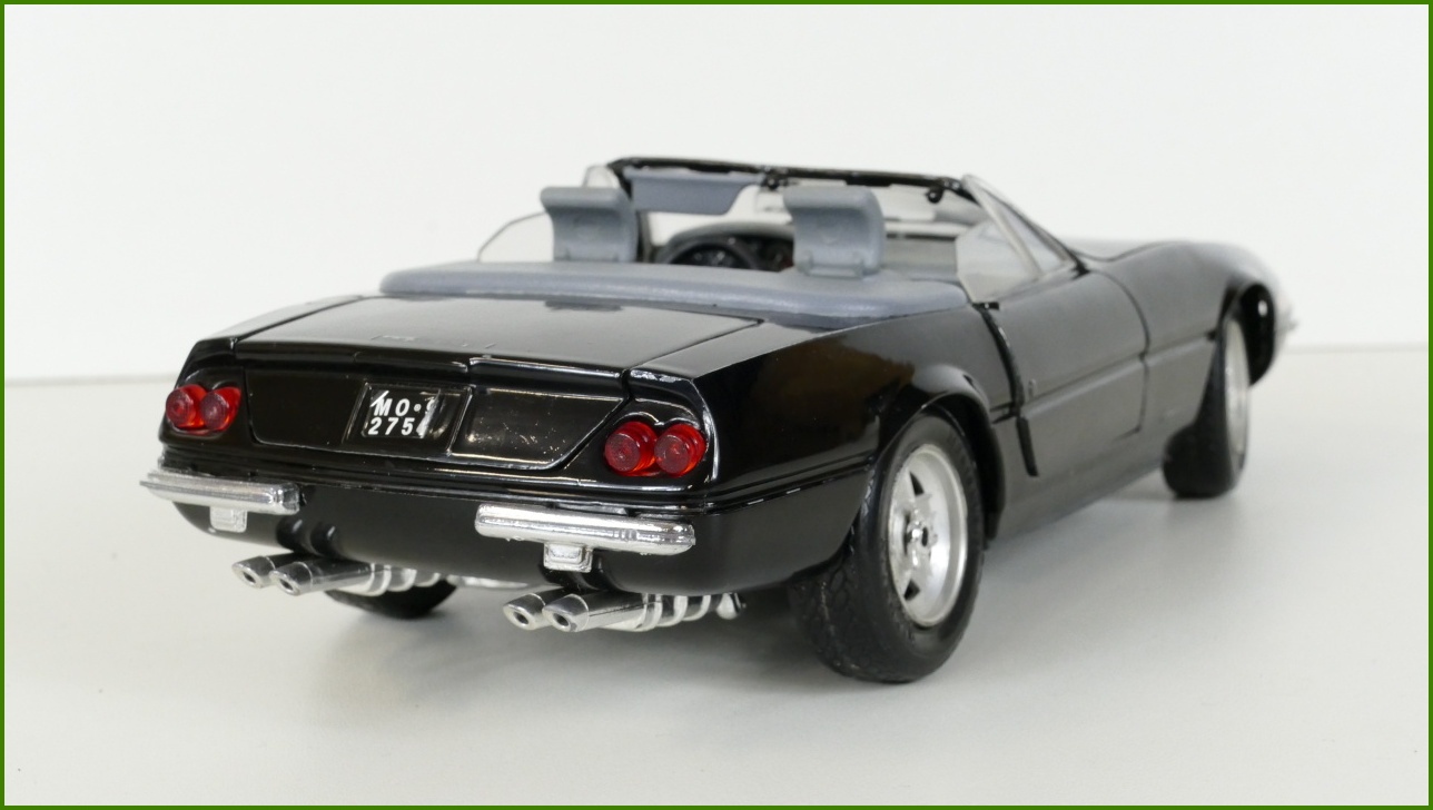 Model Auta Giodi 1:18 - Ferrari 365 GTS/4 Daytona 1969 - Viz Popis
