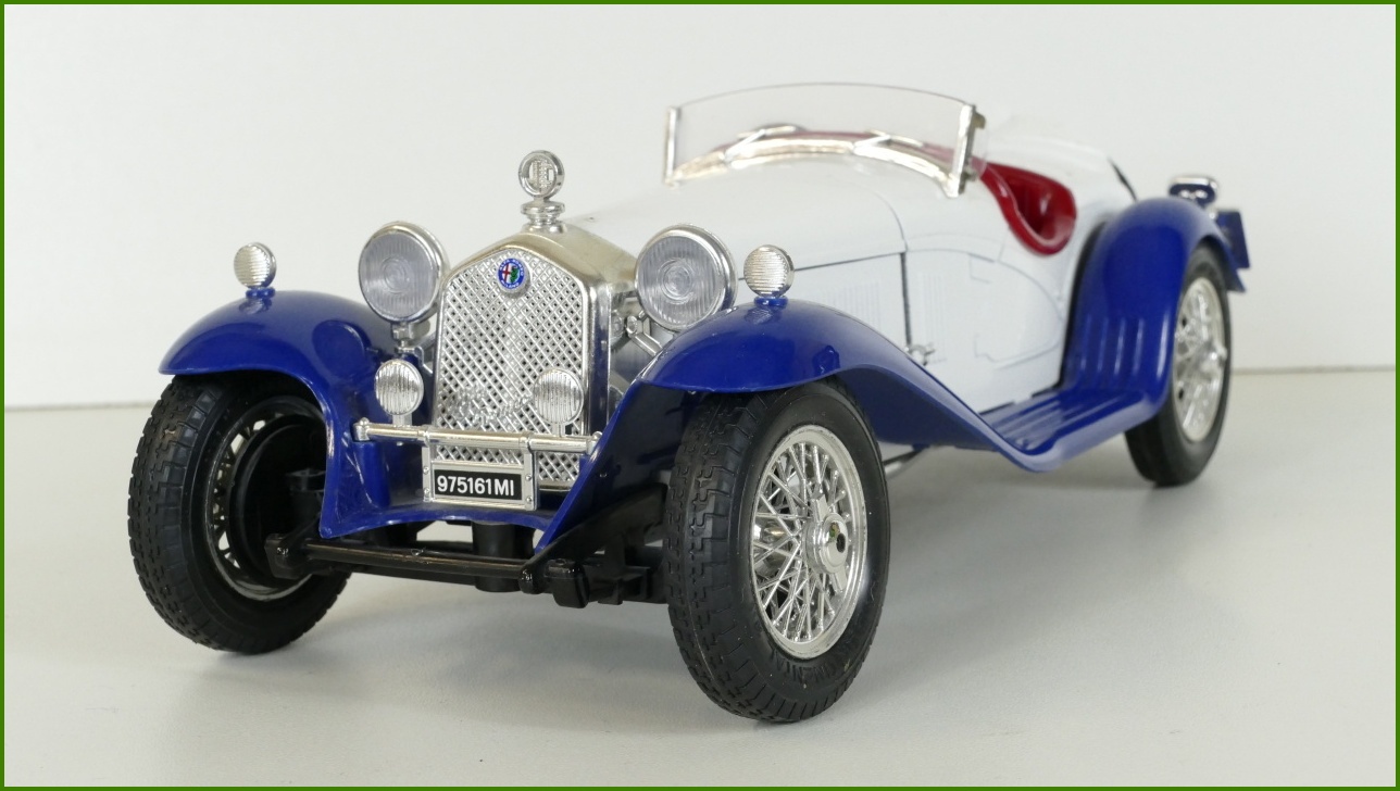 Kovový Model Bburago 1:18 - Alfa Romeo 2300 Spider (1932)