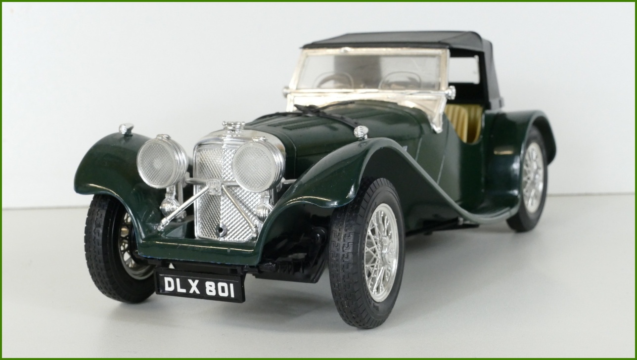 Kovový Model Bburago 1:18 - Jaguar SS 100 (1937)
