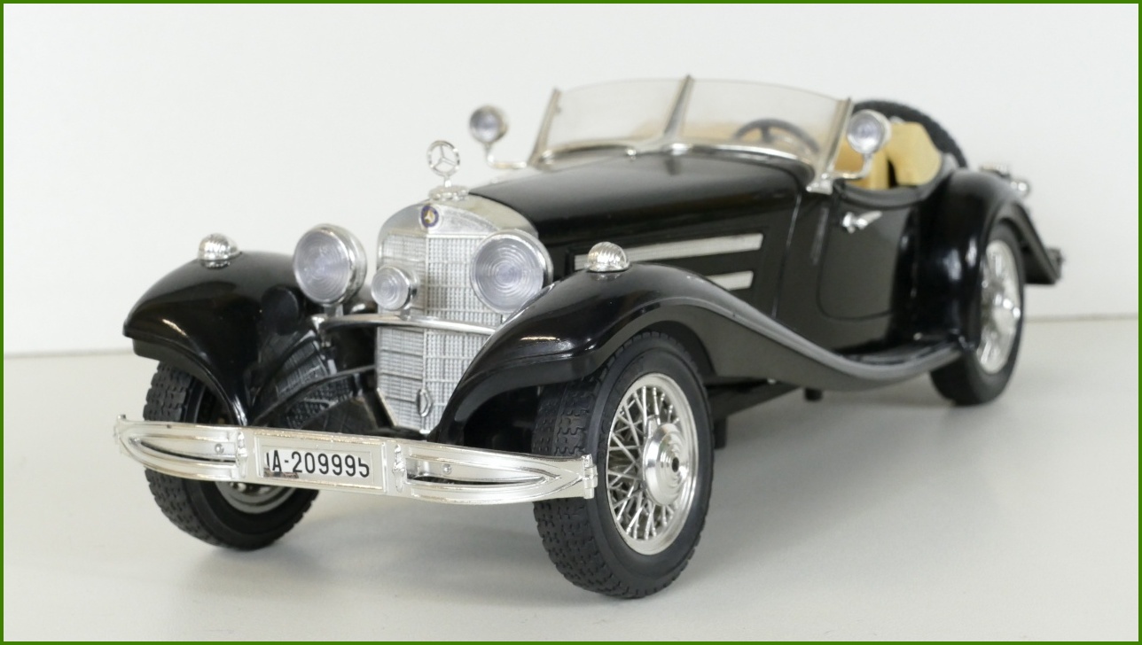 Kovový Model Bburago 1:20 - Mercedes Benz 500K Roadster (1936)