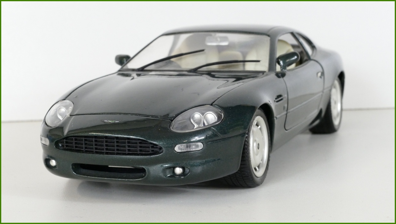 Model Auta Guiloy 1:18 - Aston Martin DB7 - Viz Popis