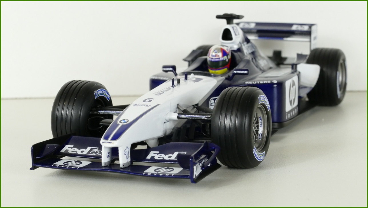 Model Formule Hot Wheels 1:18 - Williams F1 FW24 - Juan Pablo Montoya s Krabicí