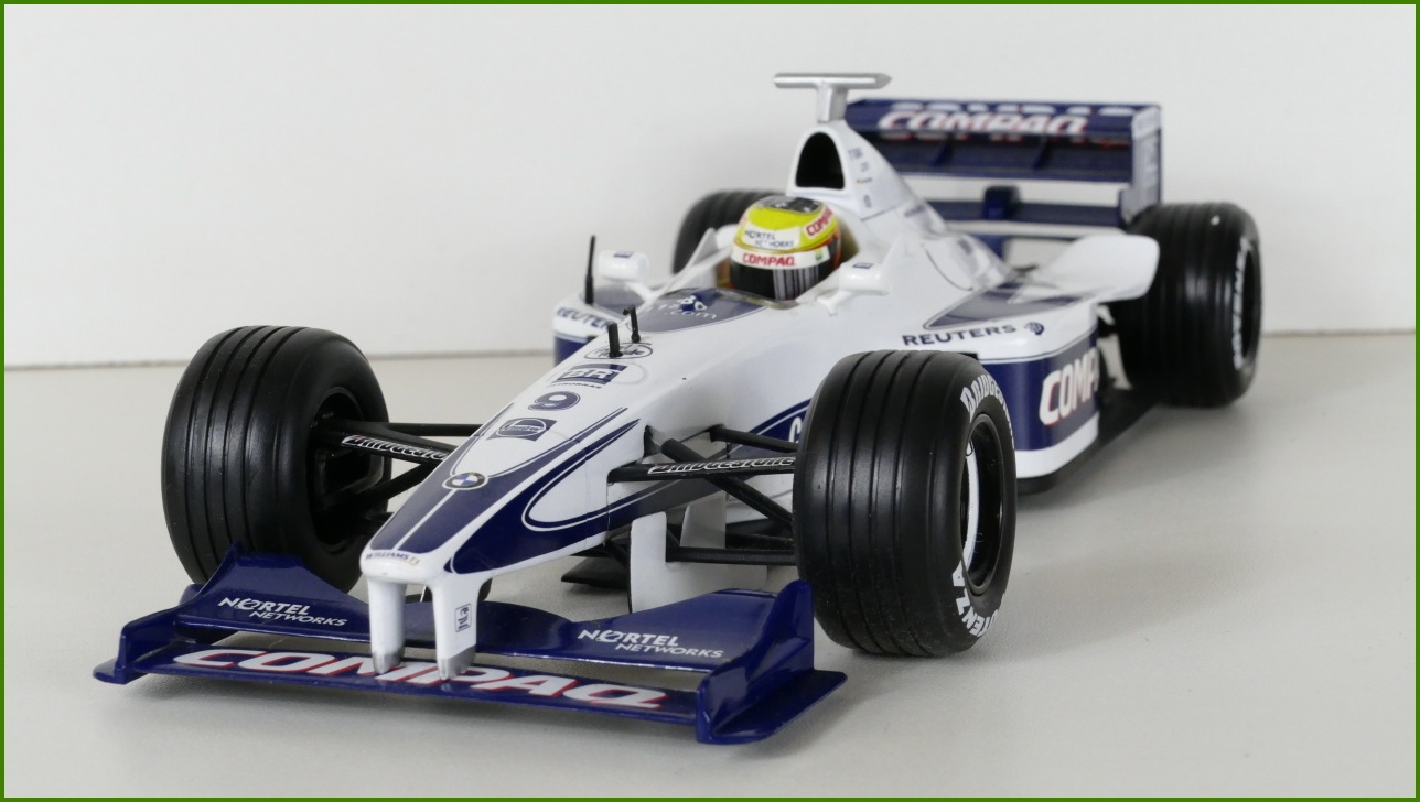 Model Formule Hot Wheels 1:18 - Williams F1 FW21 - Ralf Schumacher s Krabicí