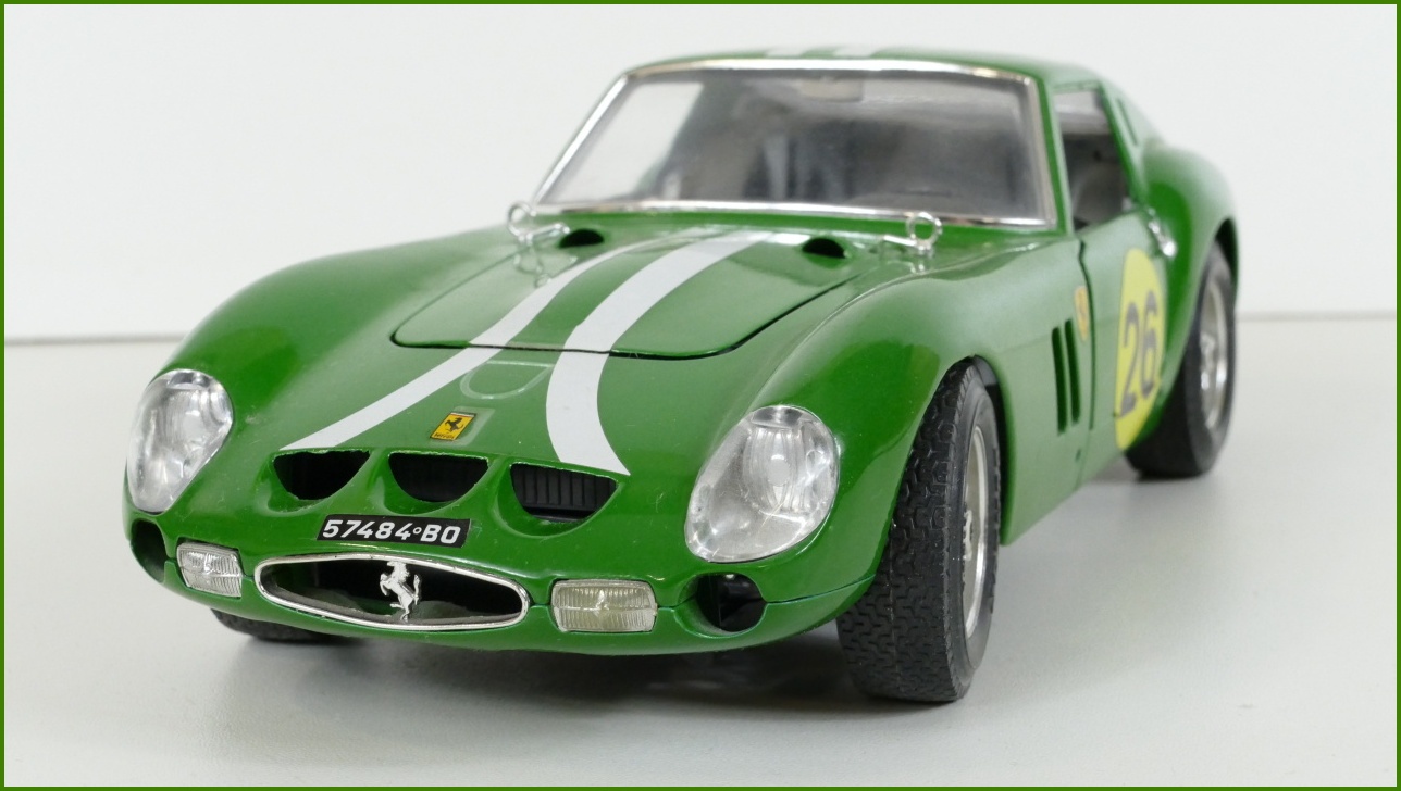 Kovový Model Bburago 1:18 - Ferrari GTO (1962)