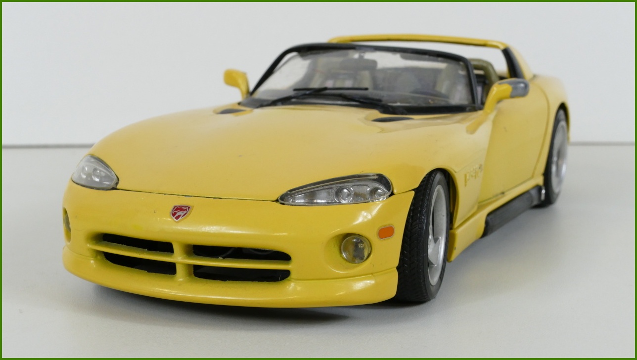Kovový Model Bburago 1:18 - Dodge Viper RT/10 - Viz Popis