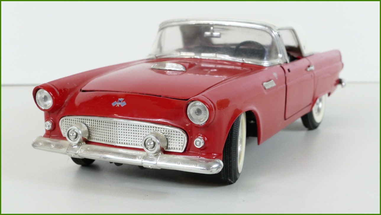 Model Auta RoadLegends Thunderbird - Viz Popis