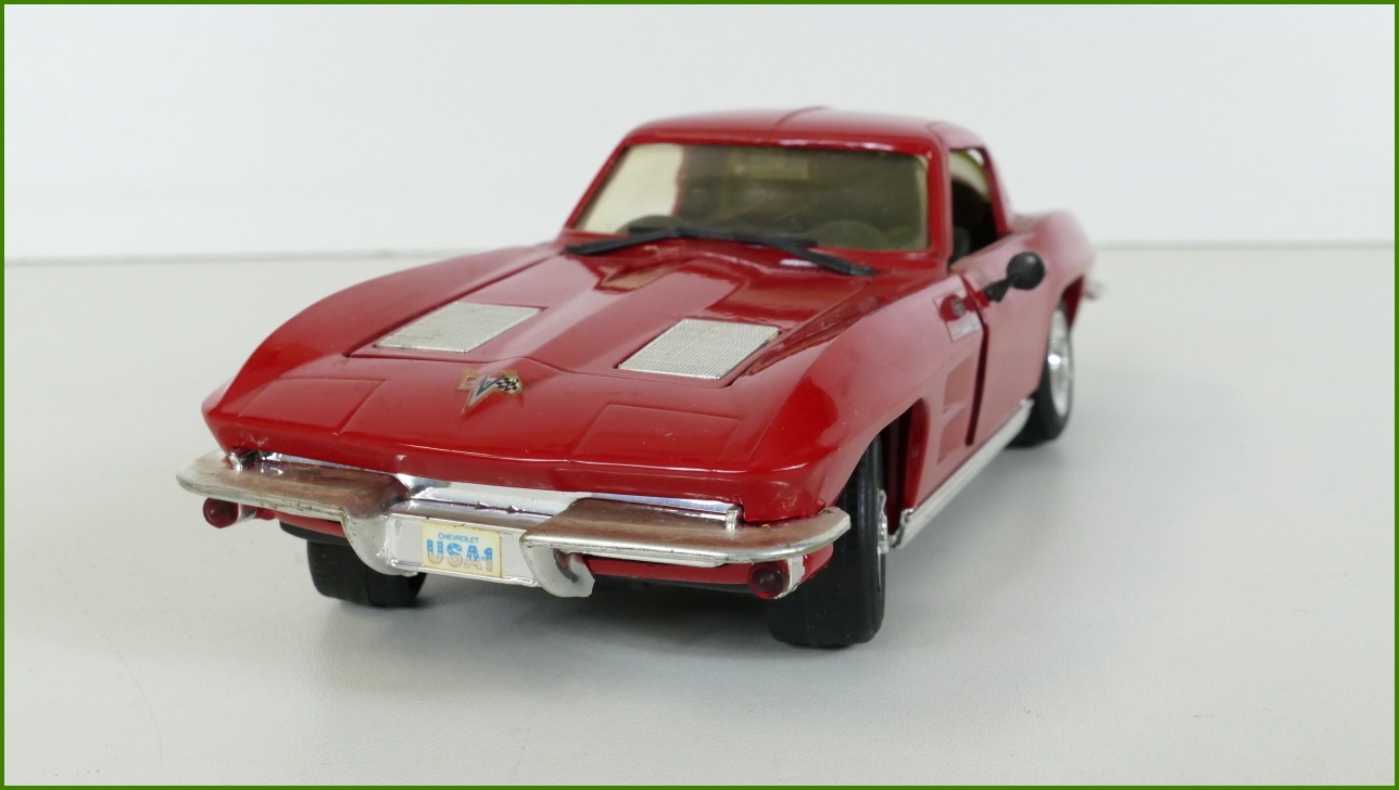 Model Auta Revell 1:24 - Corvette Stingray