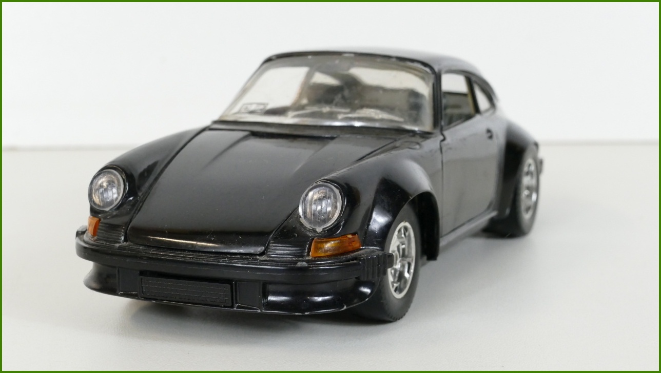 Model Auta Bburago 1:24 - Porsche 911 - Viz Popis