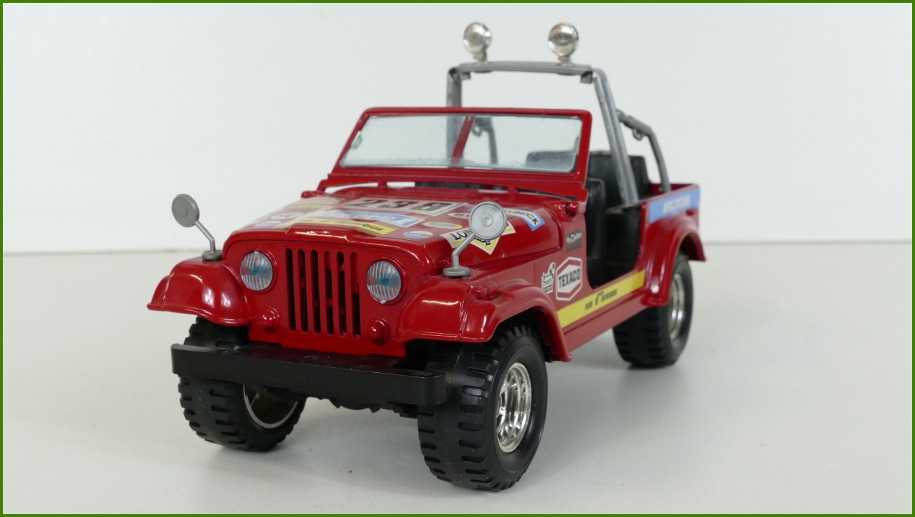Model Auta Bburago 1:24 - Jeep CJ-7