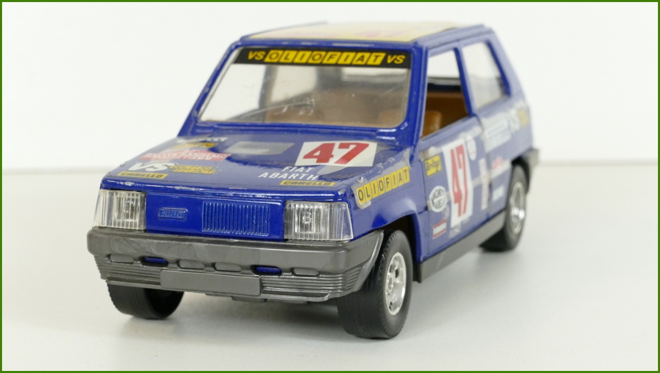Model Auta Bburago 1:24 - Fiat Panda 45