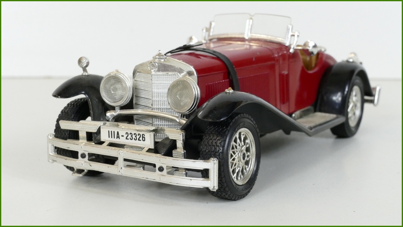Model Auta Bburago 1:24 - Mercedes SSK - Viz Popis
