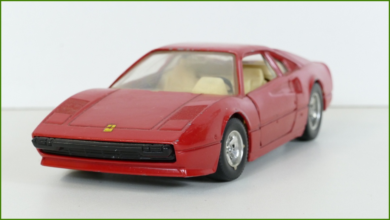 Model Auta Bburago 1:24 - Ferrari 308 GTB