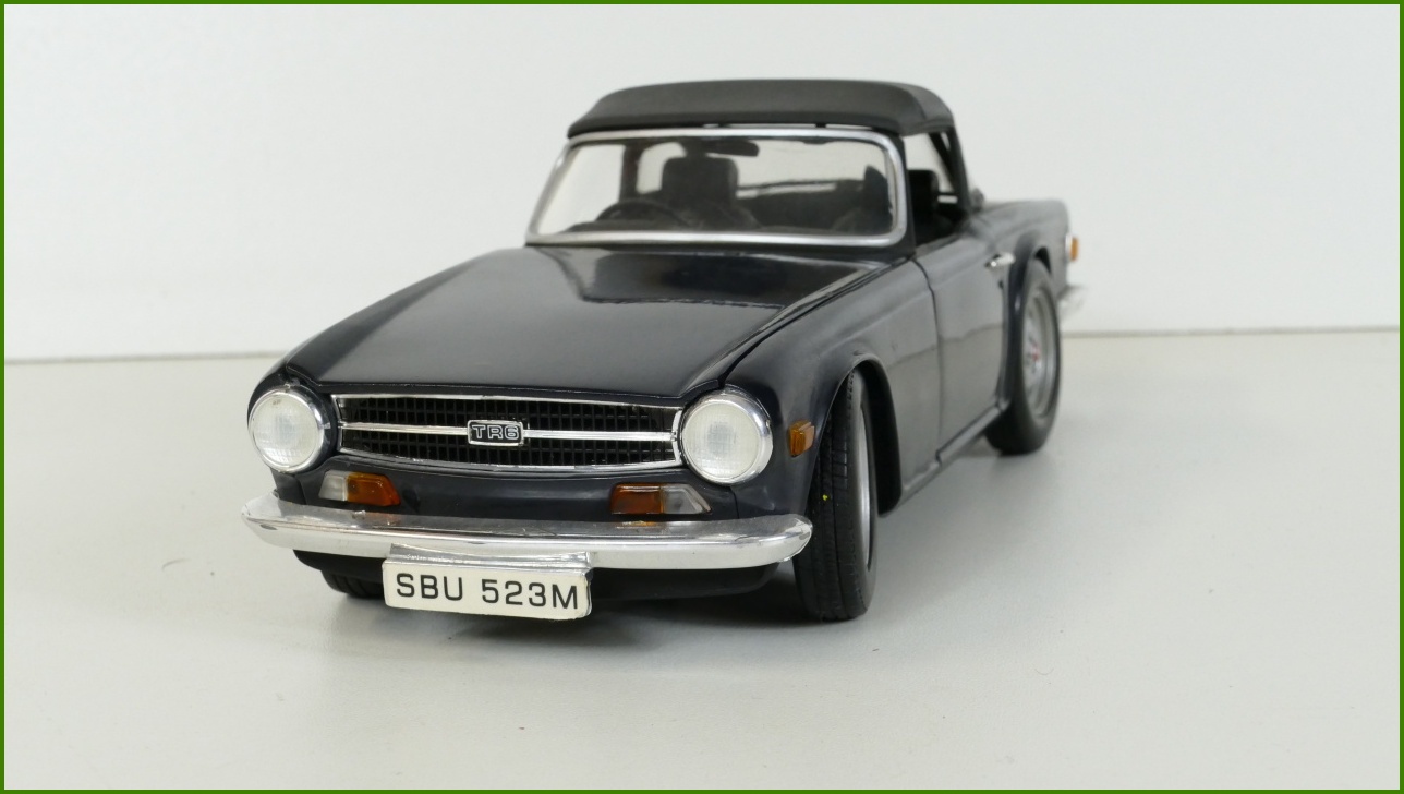 Model Auta ERTL 1:18 Triumph TR6 (1974) - Viz Popis