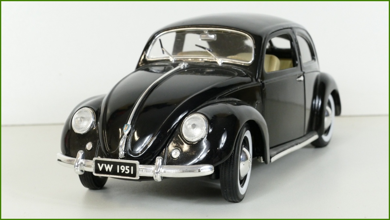 Model Auta Maisto 1:18 Volkswagen Export Sedan (1951)