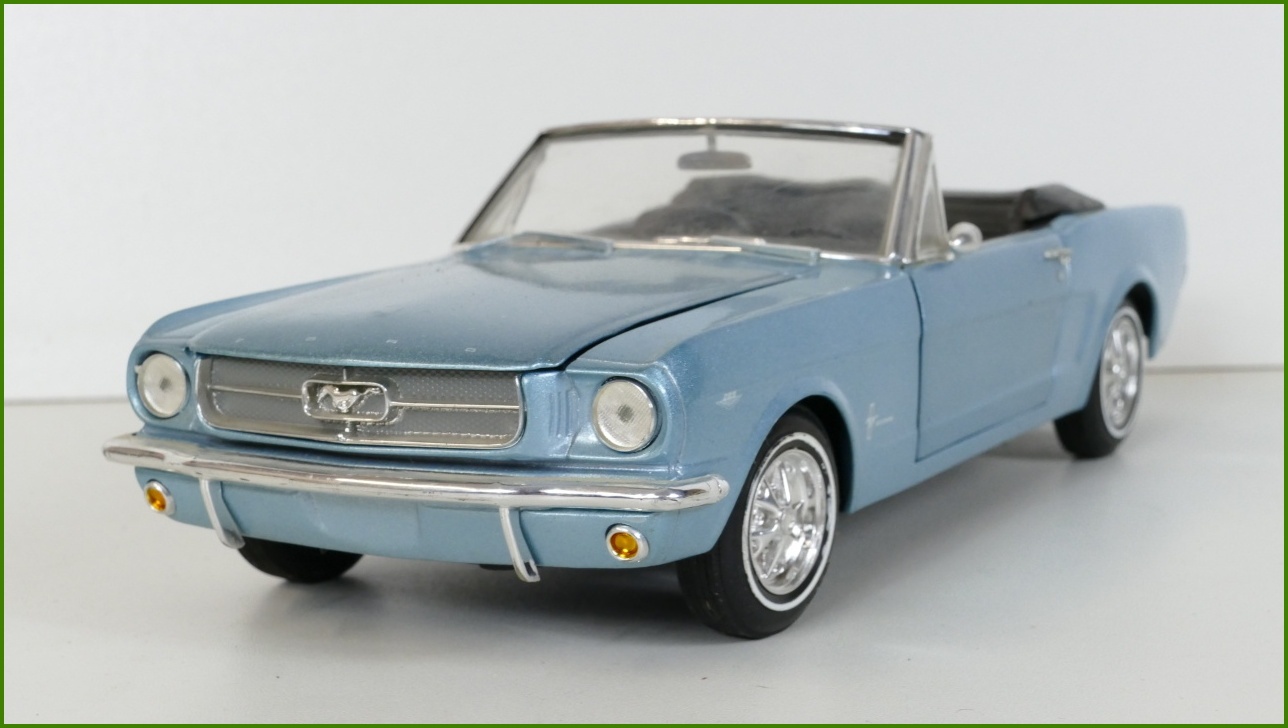 Model Auta Revell 1:18 - Ford Mustang (1965) - Viz Popis