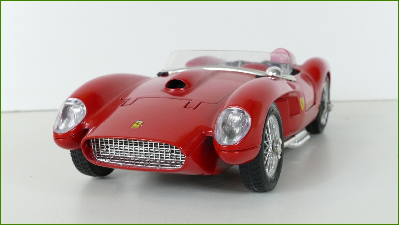 Kovový Model Bburago 1:18 - Ferrari 250 Testa Rossa (1957) - Viz Popis