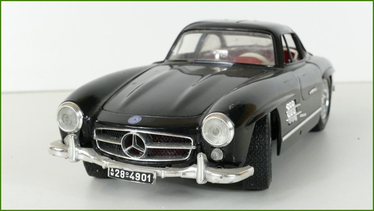Kovový Model Bburago 1:18 - Mercedes 300 SL (1954) - Viz Popis