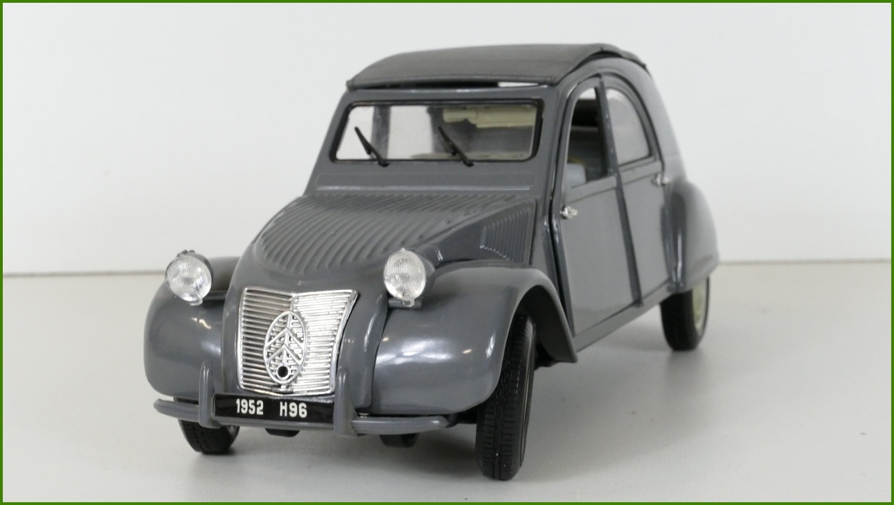 Model Auta Maisto 1:18 - Citroën 2CV (1952)