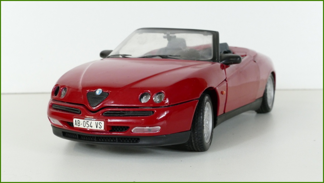 Model Auta Maisto 1:18 - Alfa Romeo Spider