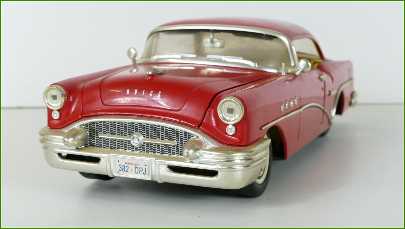 Model Auta MIRA 1:18 - Buick Century - Viz Popis
