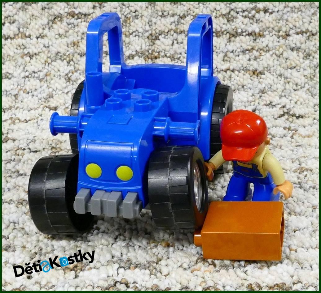 Lego® Duplo® Traktor s Červenou Radlicí a Figurkou Modrý