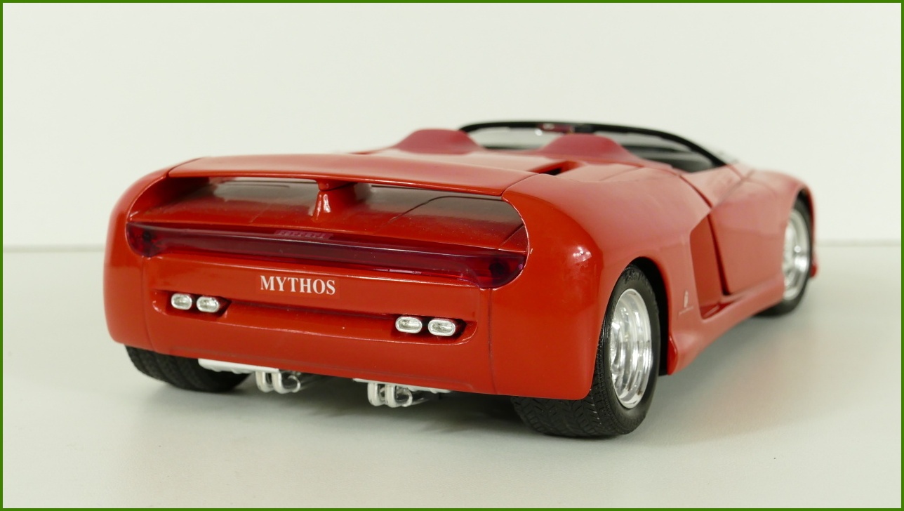 Model Guiloy 1:18 - Ferrari Mythos