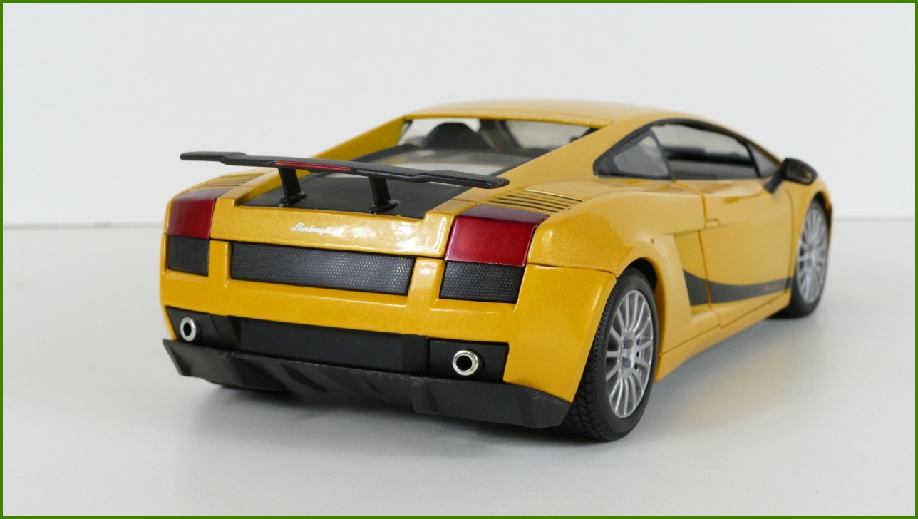 Model Motor Max 1:18 - Lamborghini Gallardo Superleggera