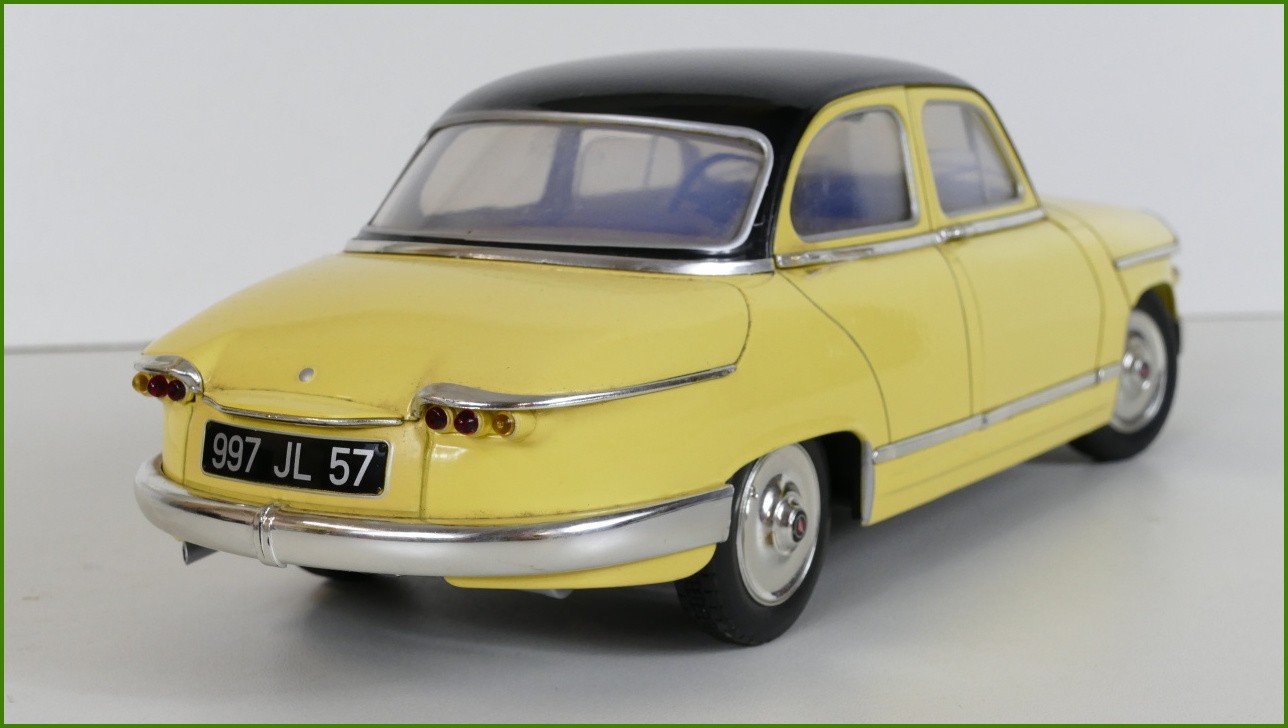Model Solido 1:18 - Panhard PL17