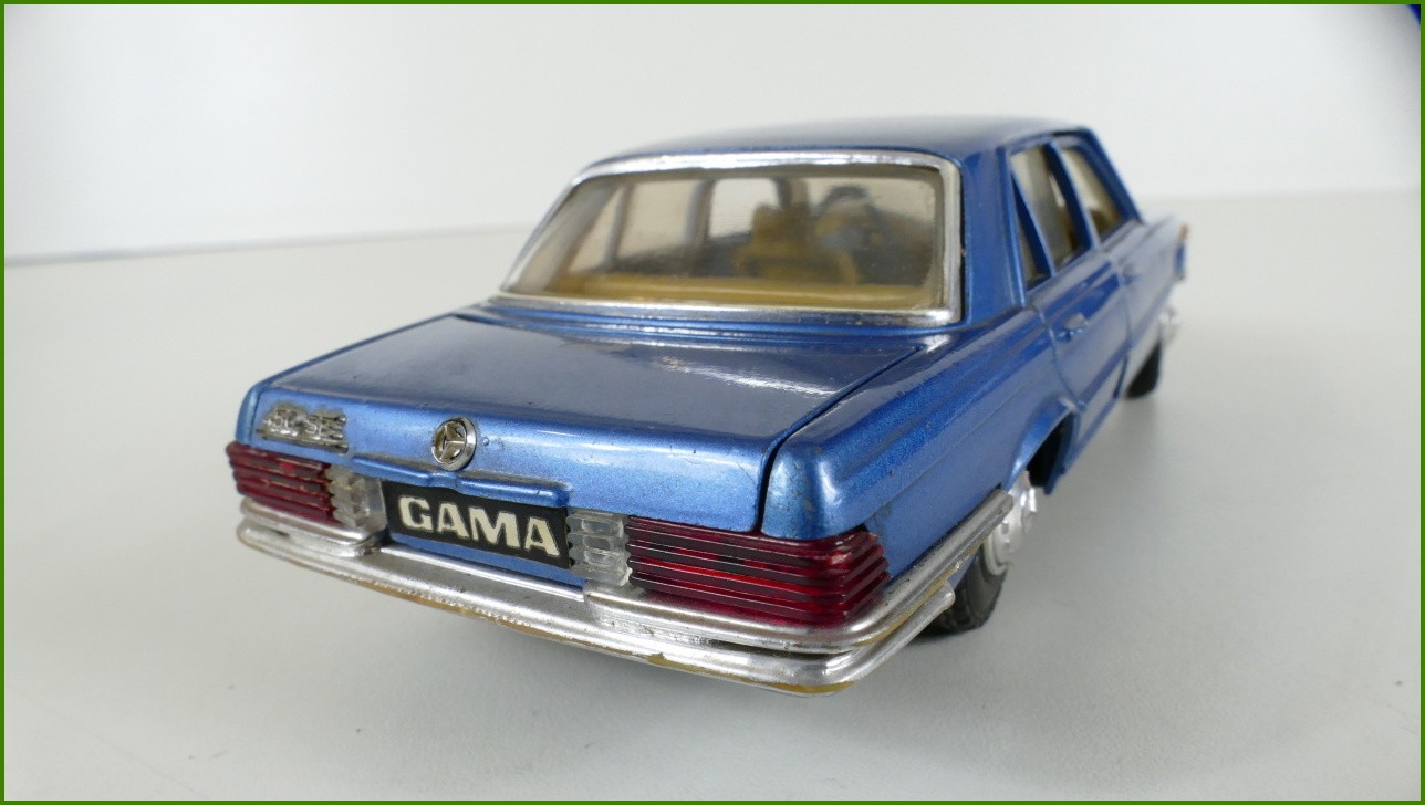 Model Auta Gama 1:24 - Mercedes 450 SE - Viz Popis