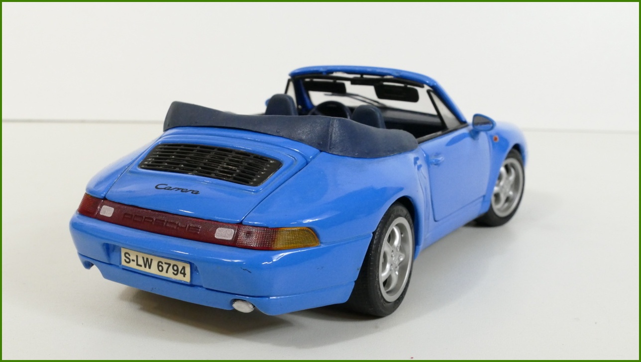 Model Maisto 1:18 - Porsche 911 Carrera Cabriolet - Viz Popis