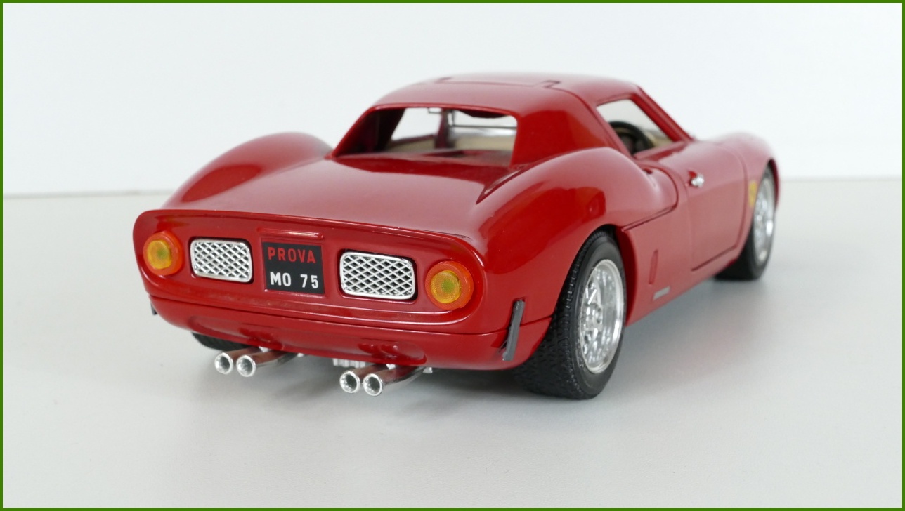 Kovový Model Bburago 1:18 - Ferrari 250 Le Mans (1965) - Viz Popis
