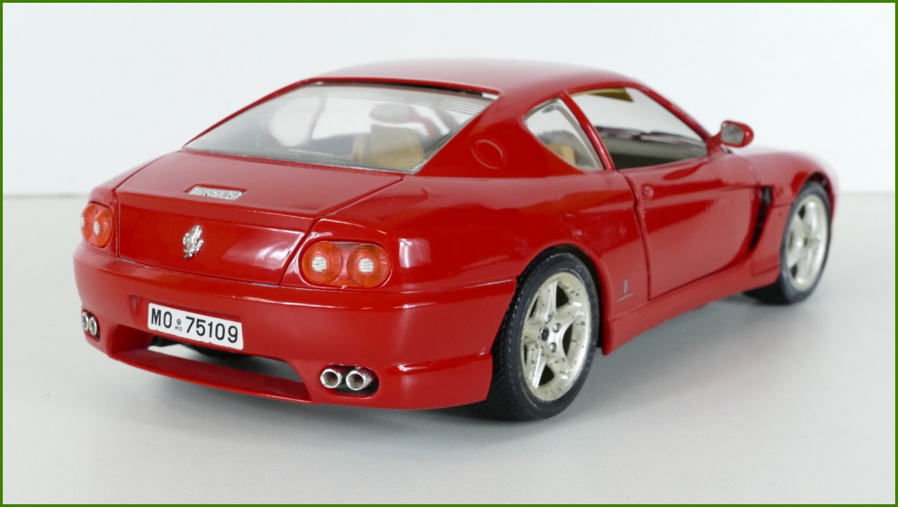 Kovový Model Bburago 1:18 - Ferrari 456 GT (1992) - Viz Popis