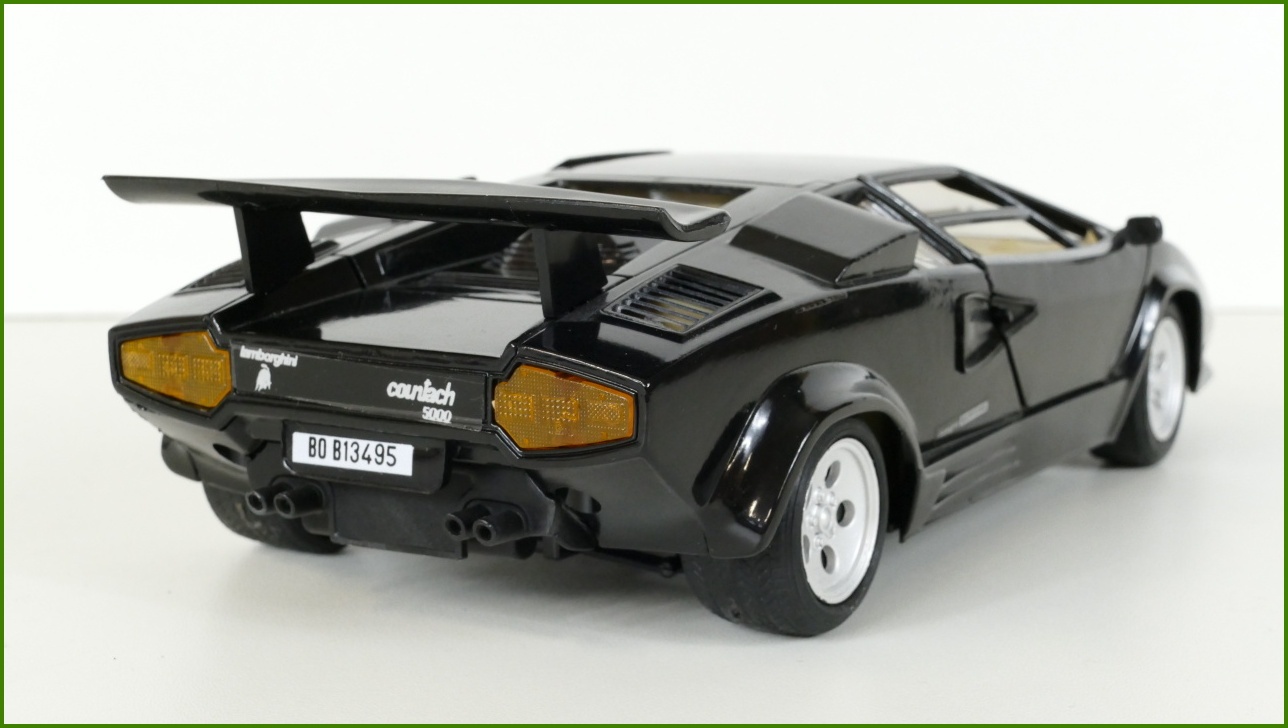 Model Auta Polistil 1:18 - Lamborghini Countach