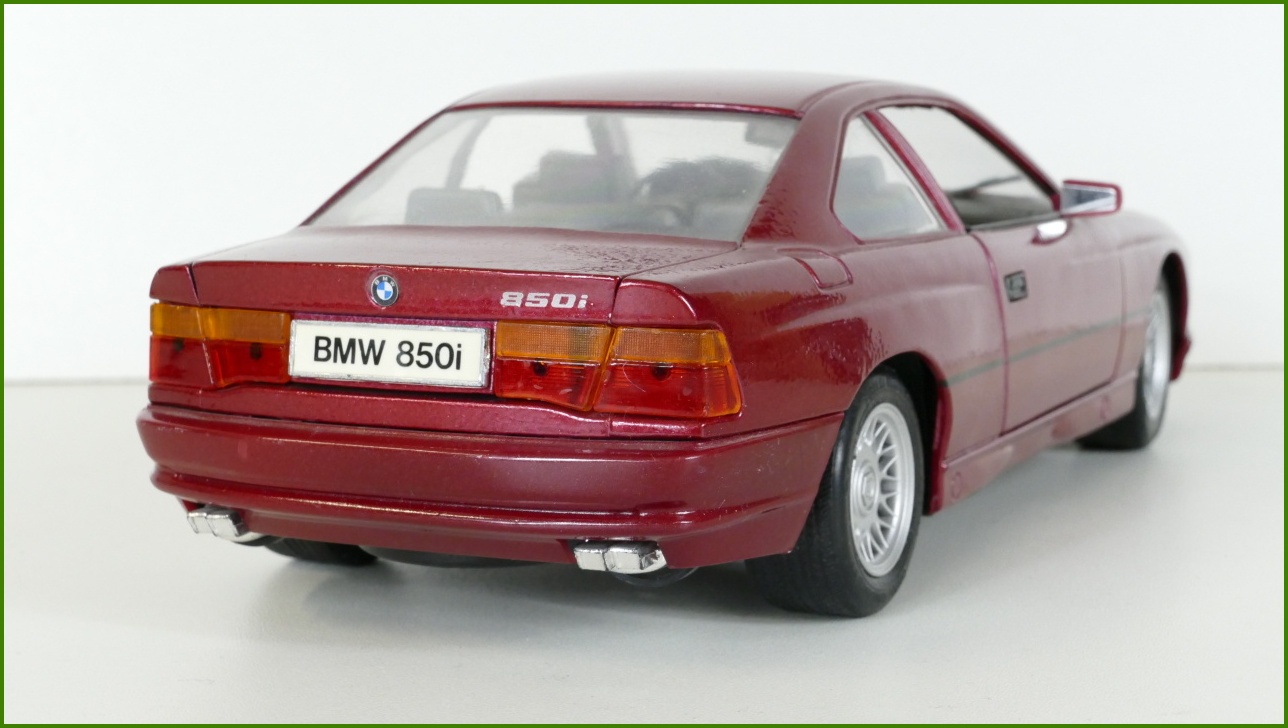 Model Auta Maisto 1:18 - BMW 850i