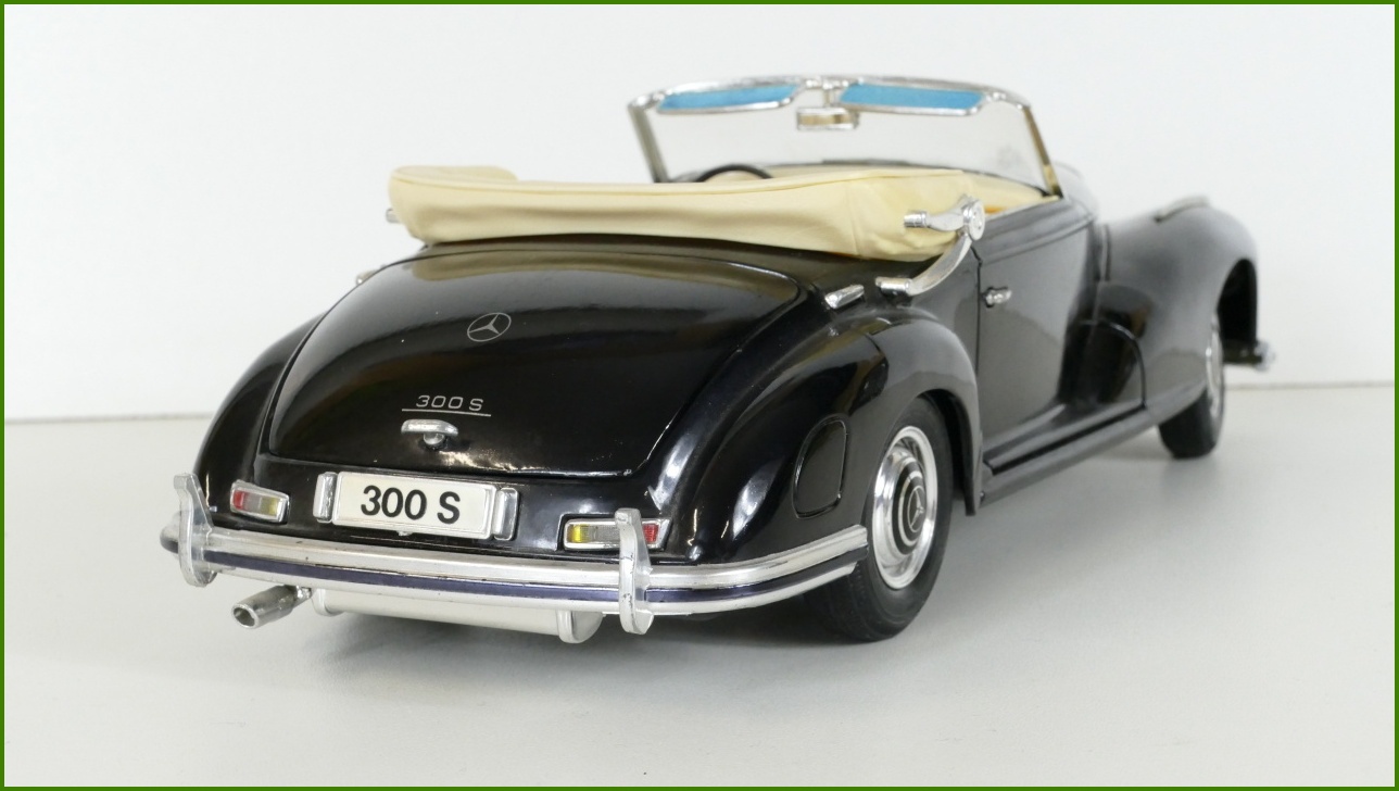 Model Auta Maisto 1:18 - Mercedes-Benz 300S (1955) - Viz Popis