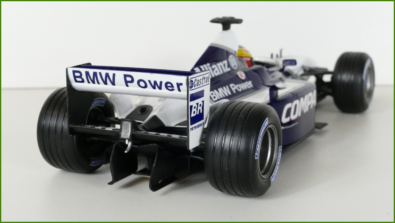 Model Formule Hot Wheels 1:18 - Williams F1 FW24 - Ralf Schumacher s Krabicí
