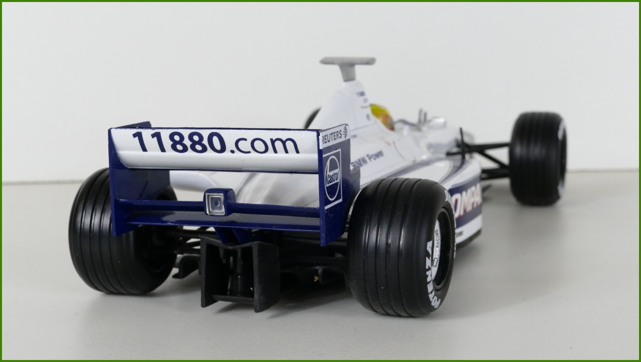 Model Formule Hot Wheels 1:18 - Williams F1 FW21 - Ralf Schumacher s Krabicí