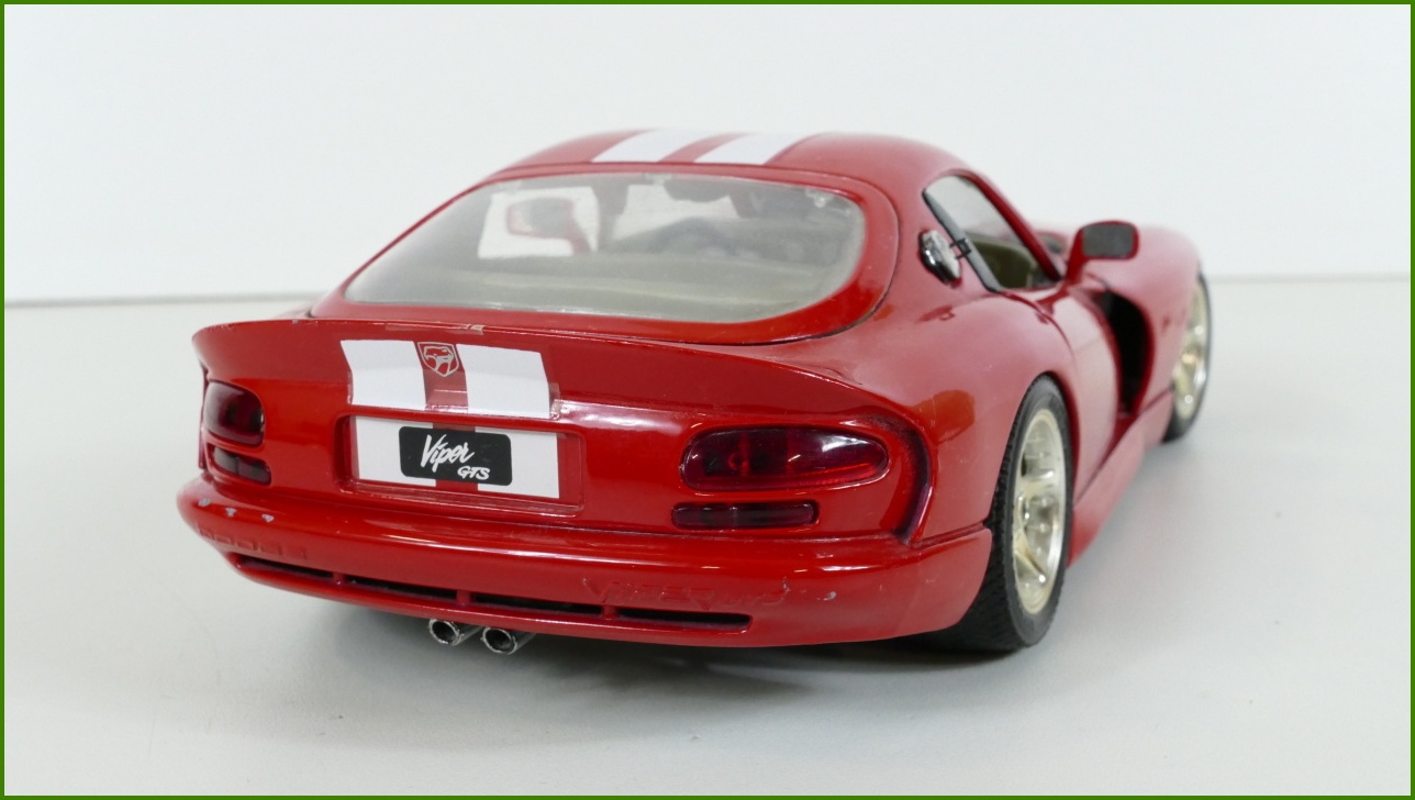 Kovový Model Bburago 1:18 - Dodge Viper GTS Coupe - Viz Popis